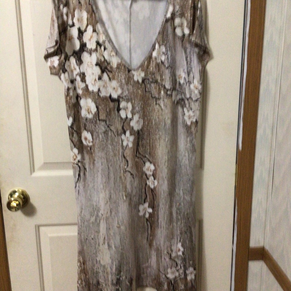Cute mid-length dress